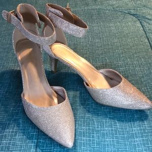 Gold glitter kitty pumps. Worn once.